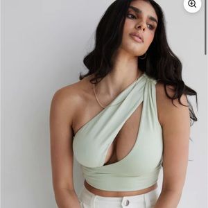 EUC Re Ona Amour Top in Pistachio. Size Large.